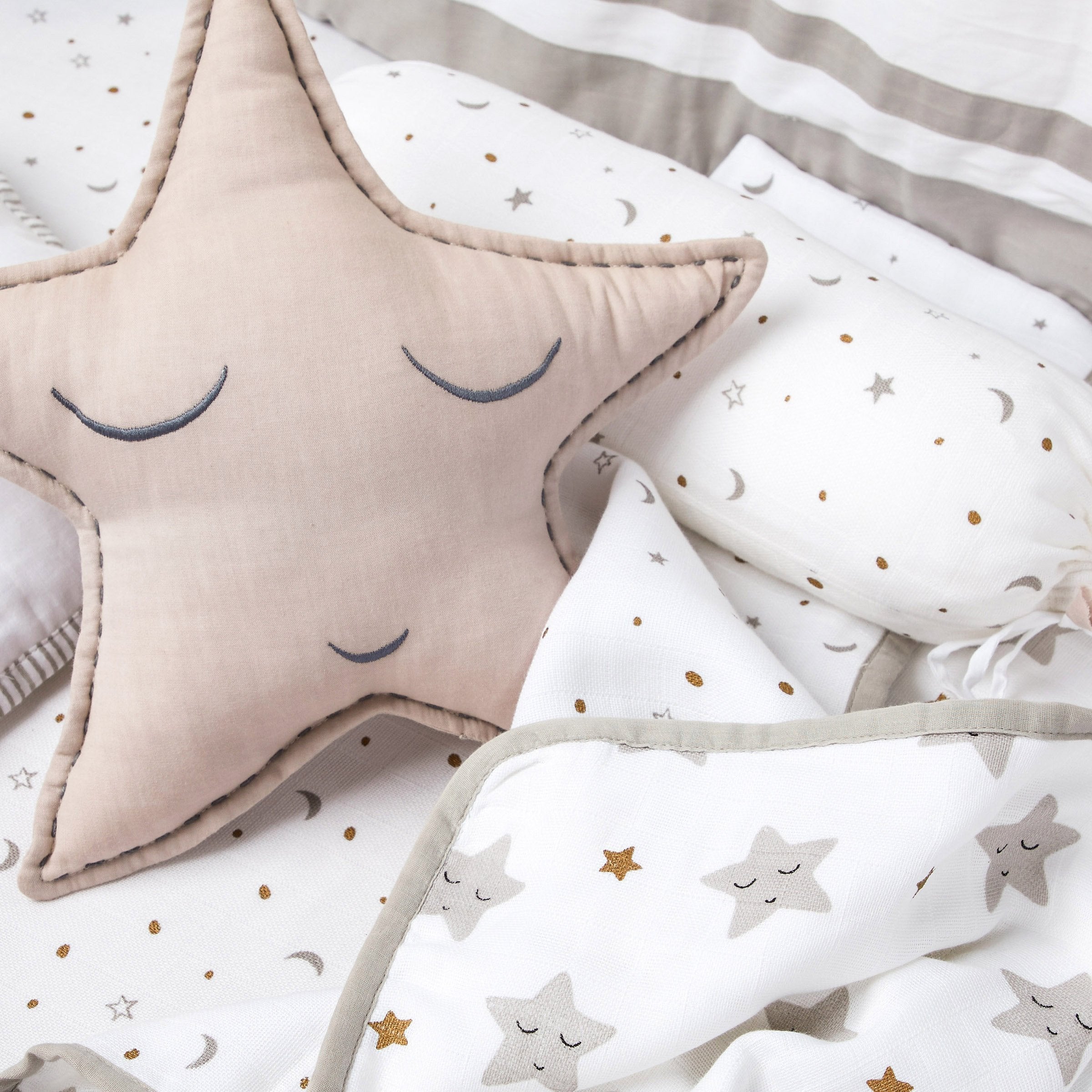 Cot Bedding Set – Sleepy Star (Metallic)